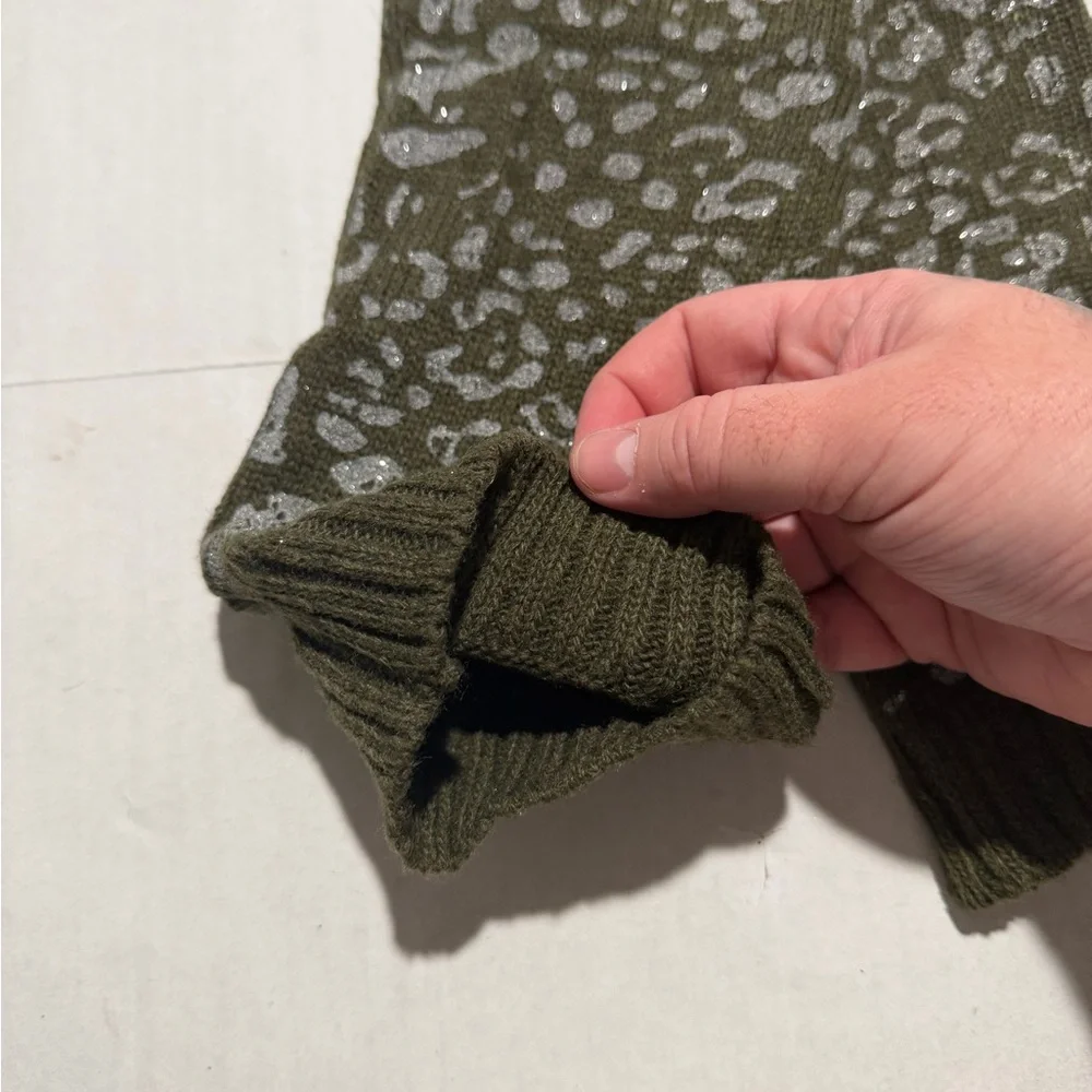 Unbranded Half Finger gloves,‎ warm, mittens, green, leopard print NWT #1418